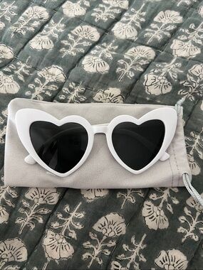 White Heart Frame Sunglasses - Classic Black Lenses